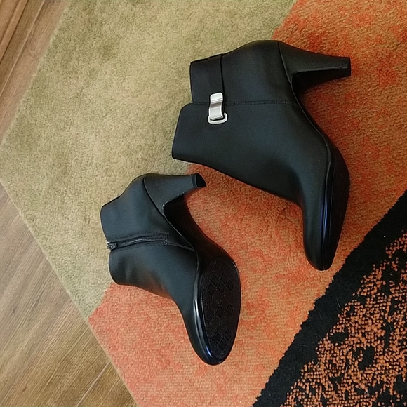 Naturalizer Black Booties 8.5M - Picture 8 of 12